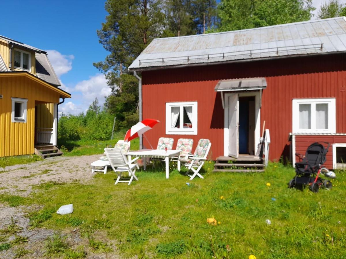 Summer Bedroom, Outside Toilet, Shower, Kitchen. 120 M From Sandbach. Bräcke Екстериор снимка